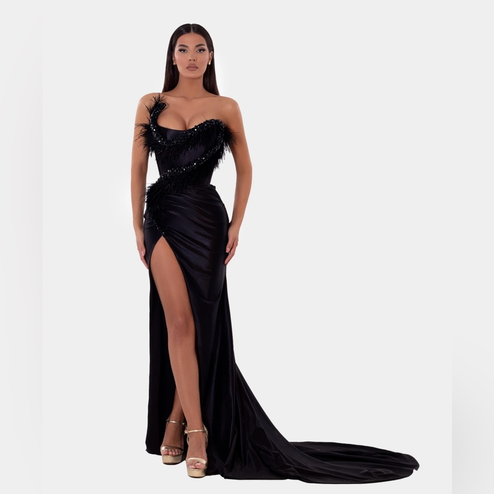 Albina Dyla black evening dress